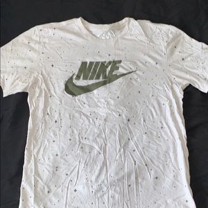 Mens Cream/Olive “Nike” T-Shirt